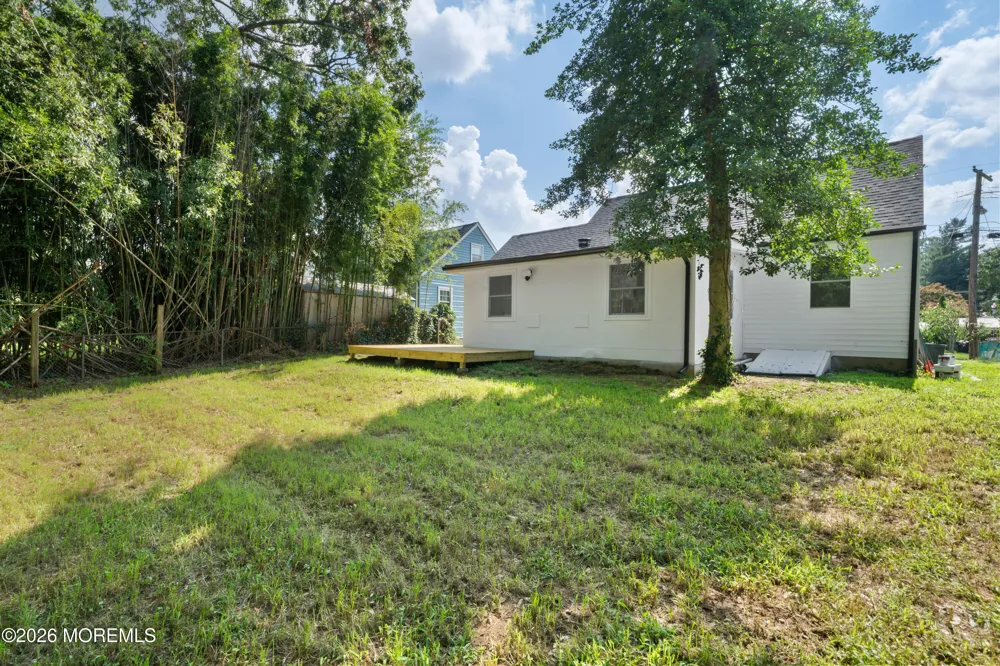 55 Davis Lane Red Bank, NJ 07701