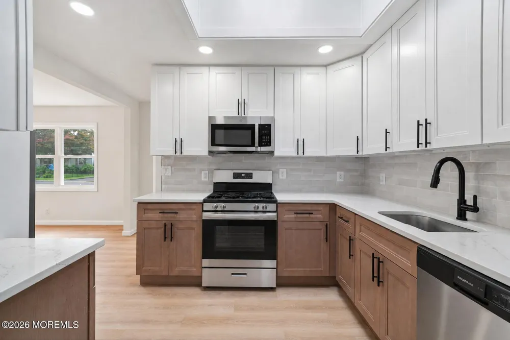 55 Davis Lane Red Bank, NJ 07701