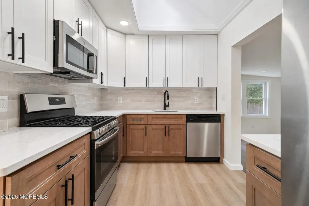 55 Davis Lane Red Bank, NJ 07701