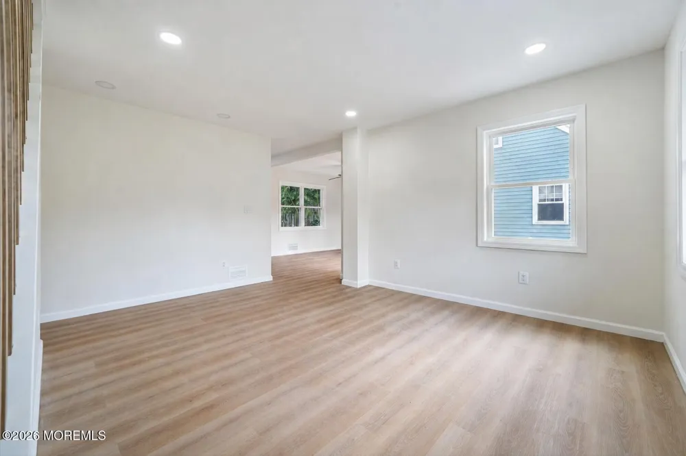 55 Davis Lane Red Bank, NJ 07701