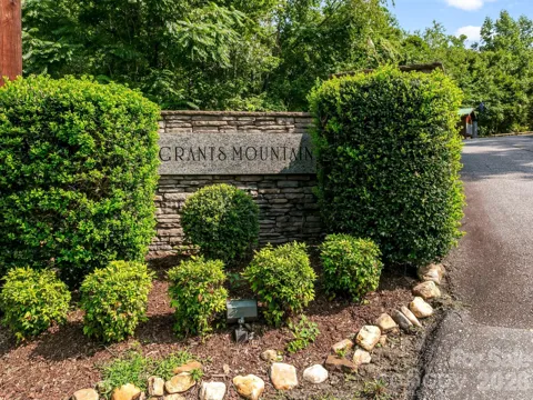 999 South View Court #46