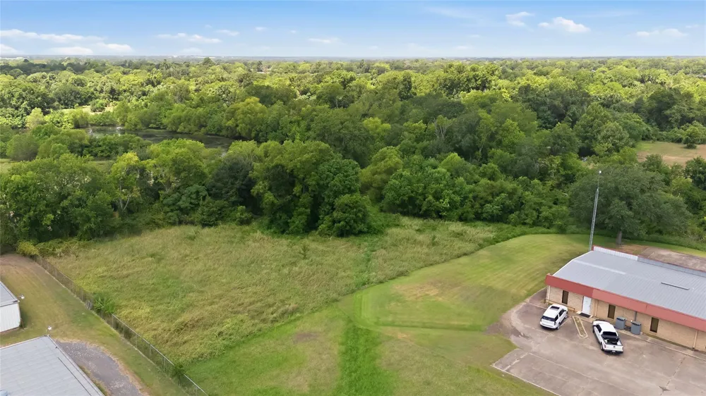 810 S State Street Madisonville, TX 77864