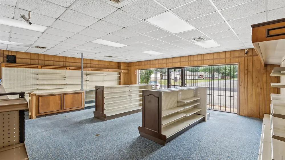 810 S State Street Madisonville, TX 77864