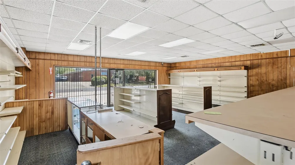 810 S State Street Madisonville, TX 77864