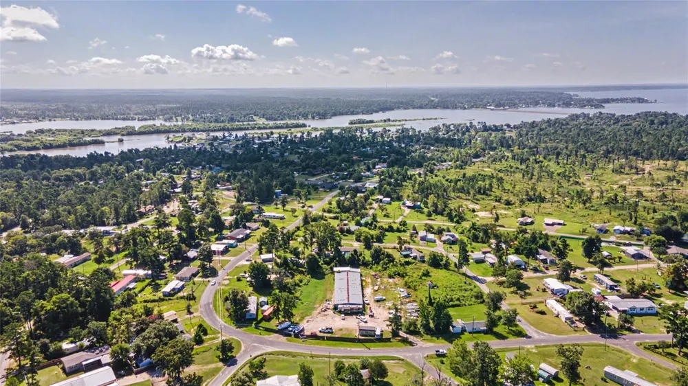 776 Yaupon Cove Drive Onalaska, TX 77360