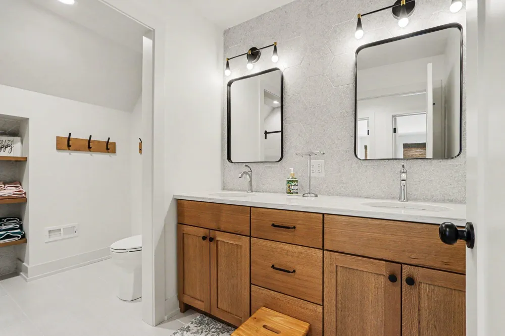 3113 Woodhams Avenue Portage, MI 49002
