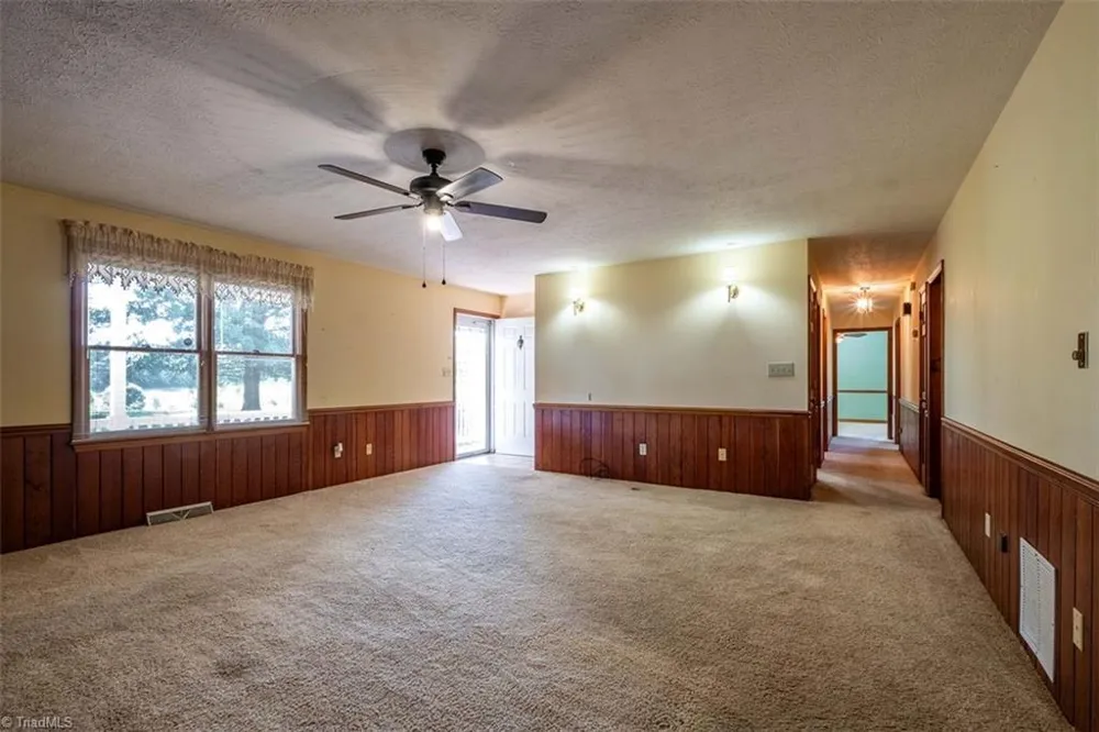 173 Old Meadowbrook Lane Elkin, NC 28621