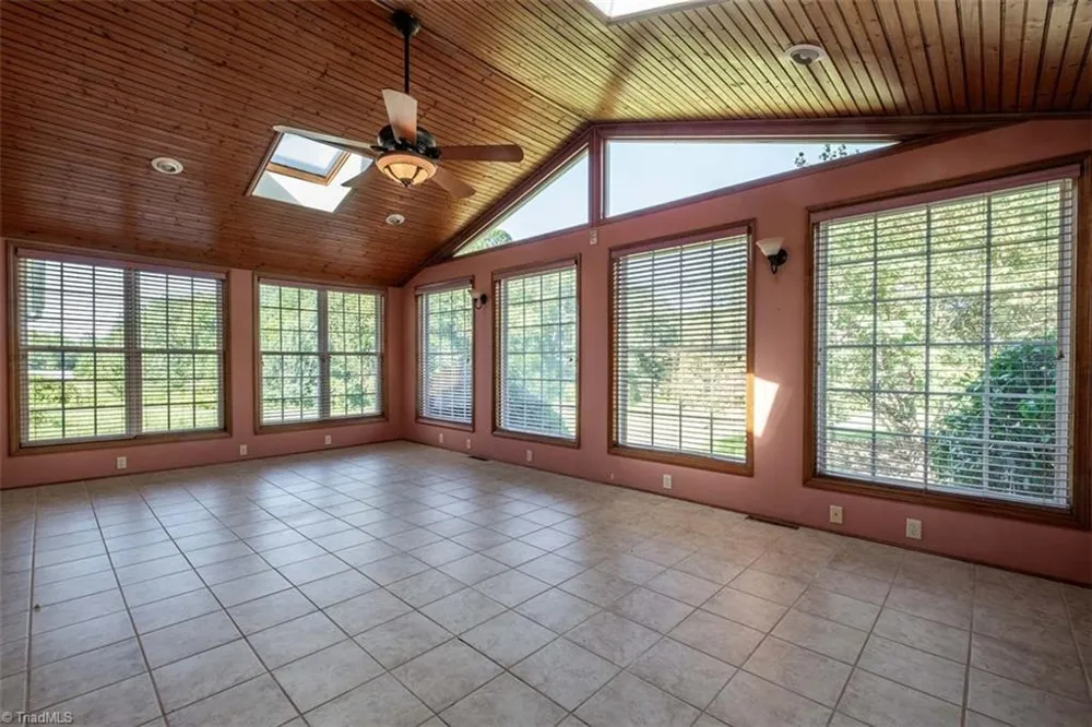 173 Old Meadowbrook Lane Elkin, NC 28621
