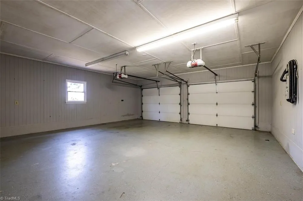 173 Old Meadowbrook Lane Elkin, NC 28621