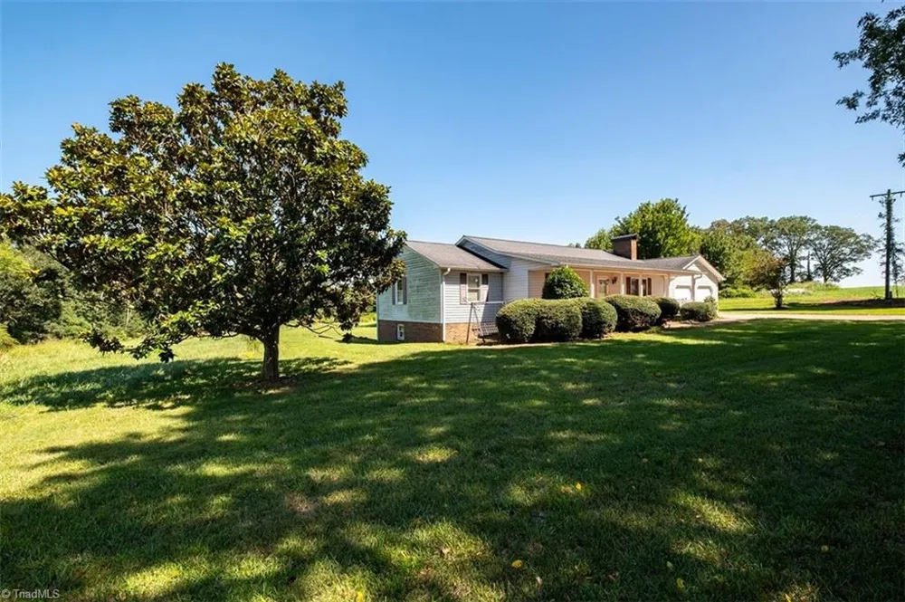 173 Old Meadowbrook Lane Elkin, NC 28621