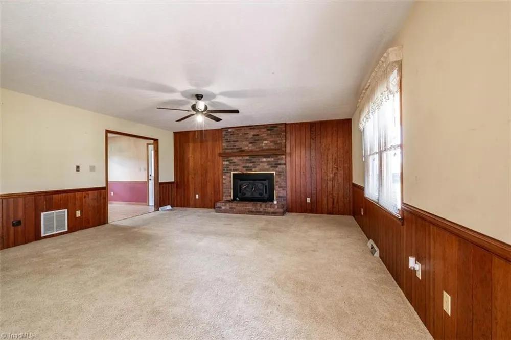 173 Old Meadowbrook Lane Elkin, NC 28621