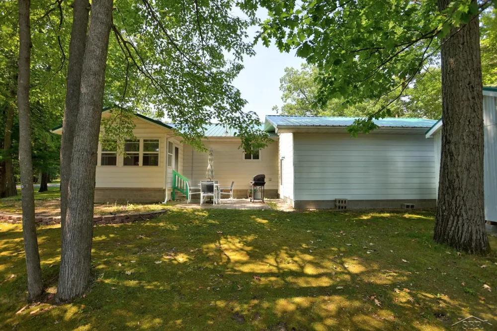 110 Chippewa Trail Denton Township, MI 48651