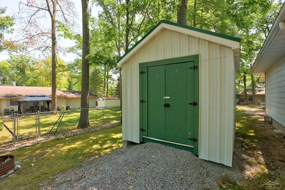110 Chippewa Trail Denton Township, MI 48651