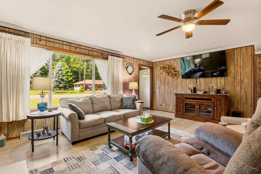 110 Chippewa Trail Denton Township, MI 48651