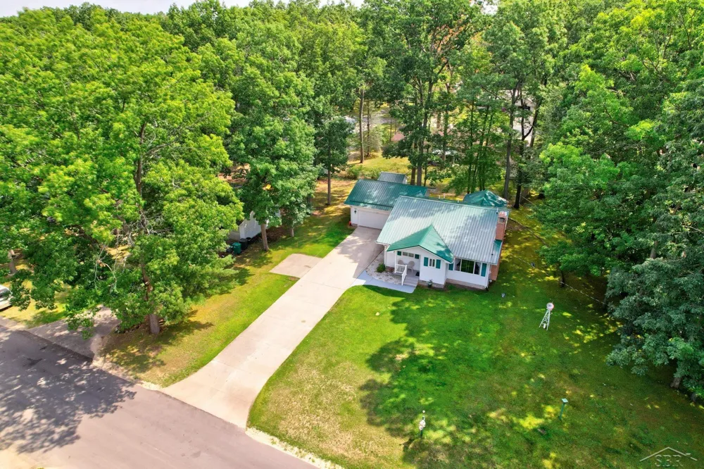 110 Chippewa Trail Denton Township, MI 48651