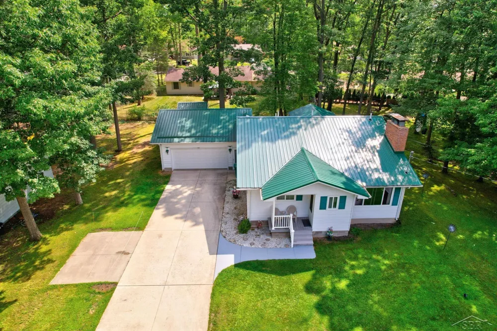 110 Chippewa Trail Denton Township, MI 48651