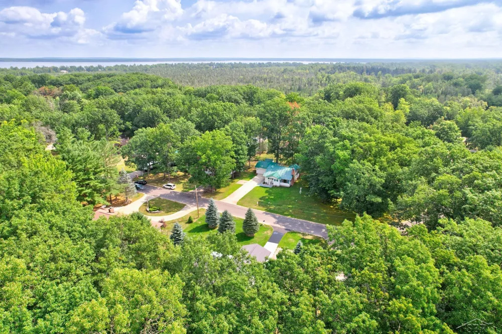 110 Chippewa Trail Denton Township, MI 48651