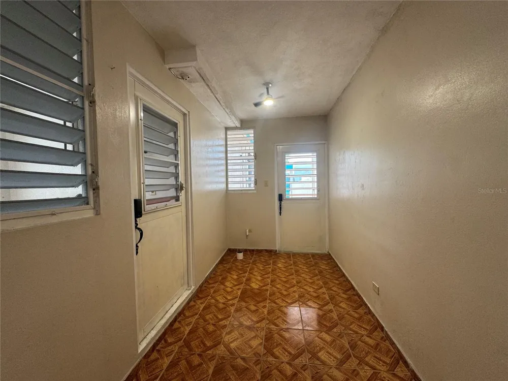 11-AK URB. LEVITTOWN LAKES CLL PASEO MAGDALENA Toa Baja, PR 00949