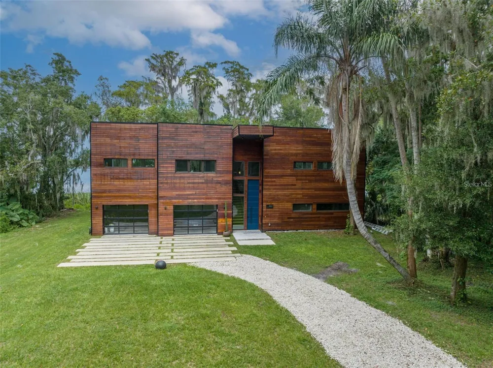 3807 S SEMORAN BOULEVARD Orlando, FL 32822