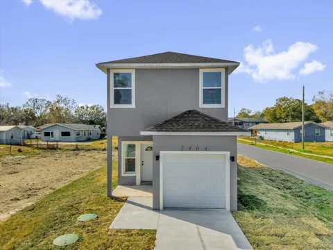 2404 CENTER STREET