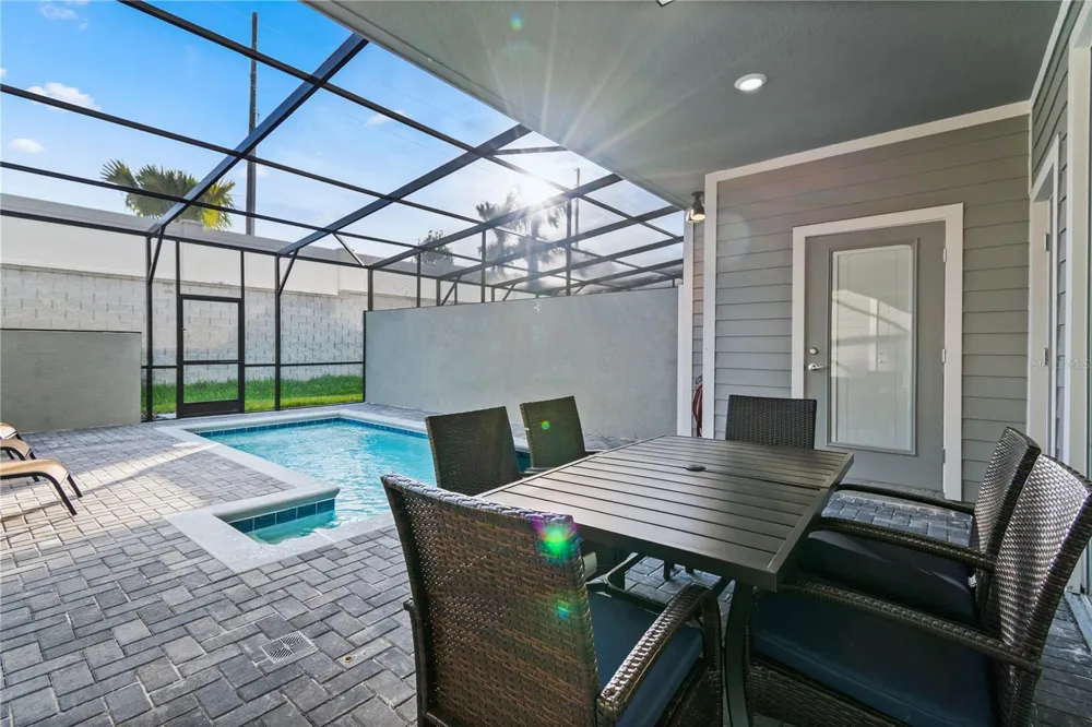 716 GARDENIA LANE Davenport, FL 33897