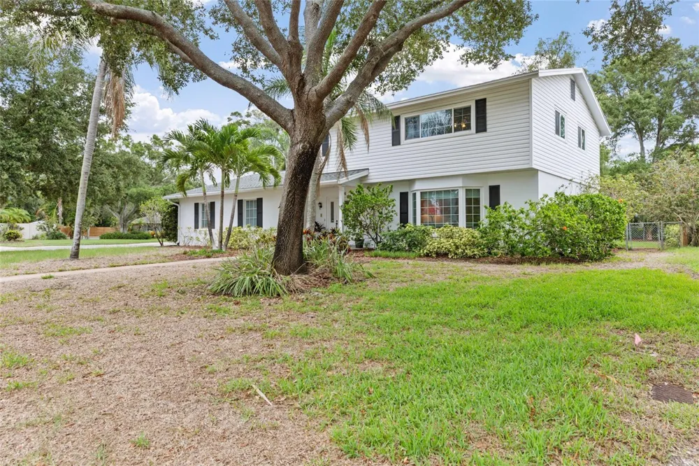 1901 DORMIEONE ROAD St Petersburg, FL 33710