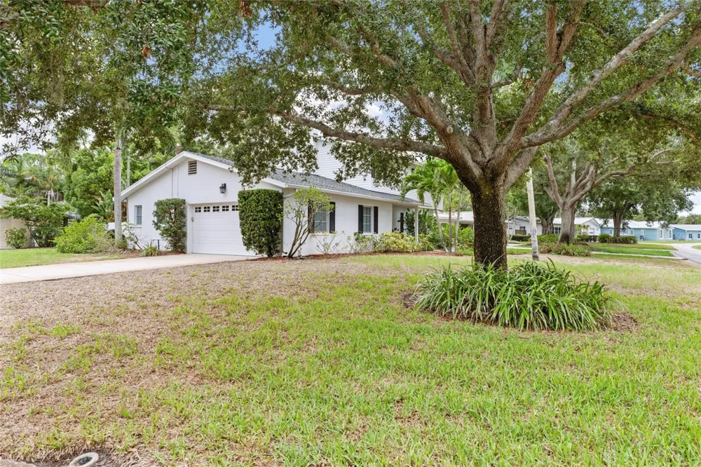 1901 DORMIEONE ROAD St Petersburg, FL 33710