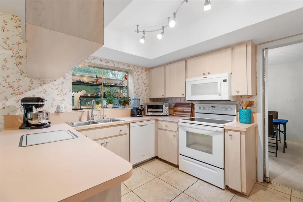 1901 DORMIEONE ROAD St Petersburg, FL 33710