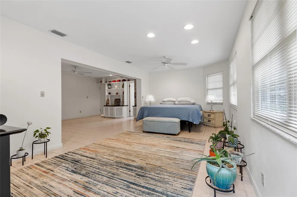 1901 DORMIEONE ROAD St Petersburg, FL 33710