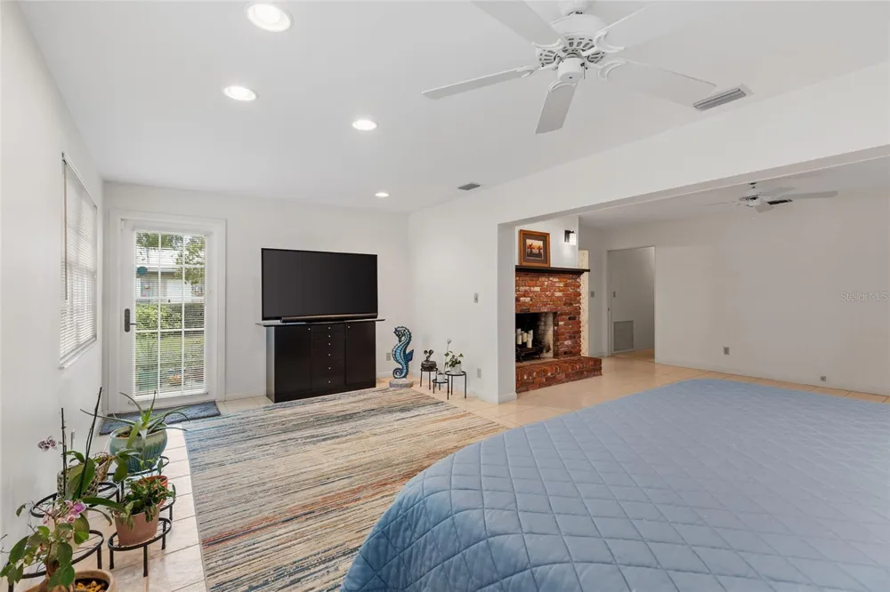 1901 DORMIEONE ROAD St Petersburg, FL 33710