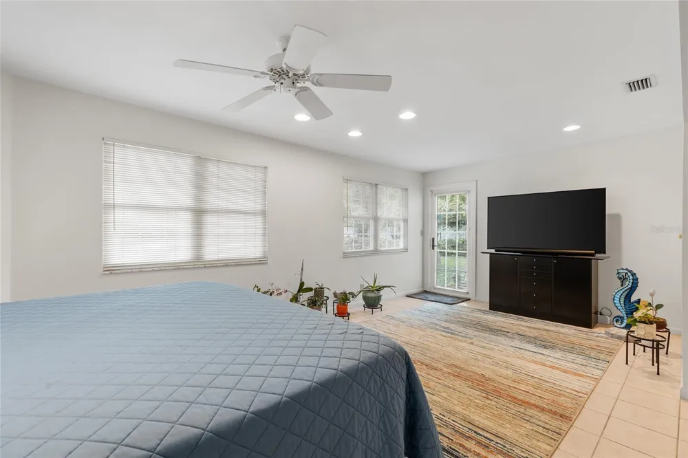 1901 DORMIEONE ROAD St Petersburg, FL 33710
