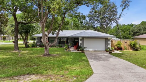 9188 COMMODORE DRIVE