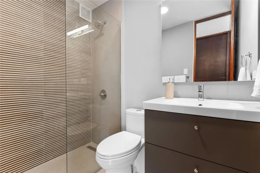 4 GENERALIFE SAN PATRICIO AVENUE #1504 Guaynabo, PR 00966