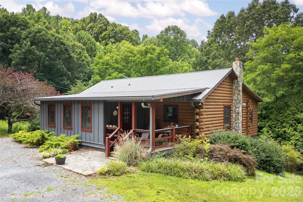 47 Buchanan Lane Canton, NC 28716