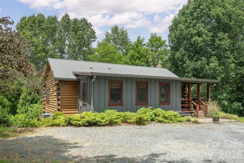 47 Buchanan Lane Canton, NC 28716