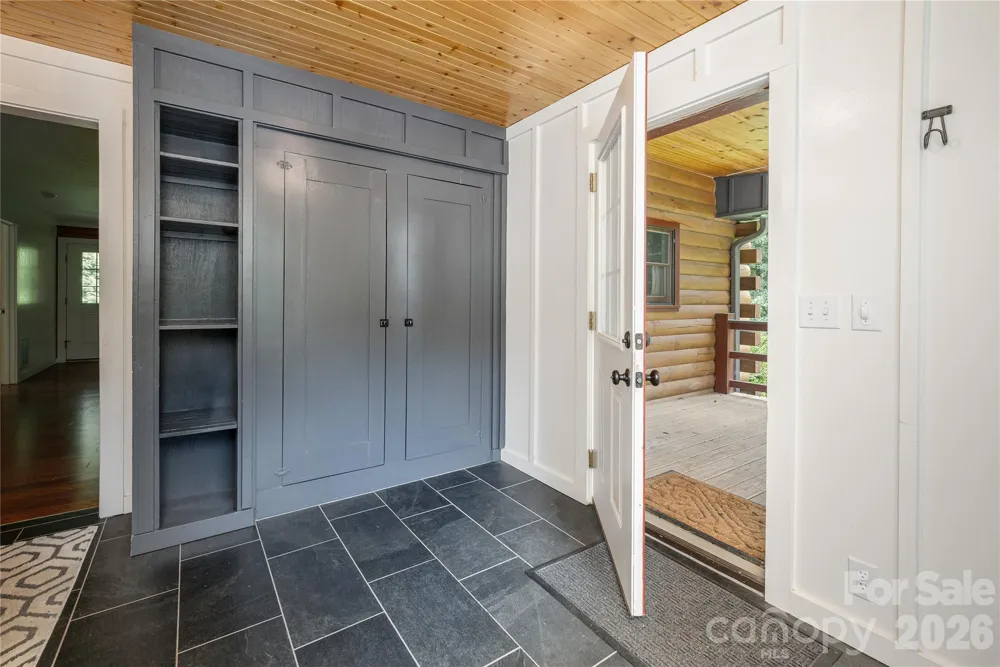 47 Buchanan Lane Canton, NC 28716