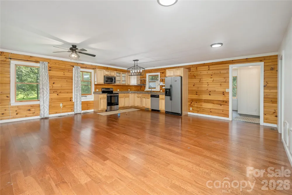 47 Buchanan Lane Canton, NC 28716