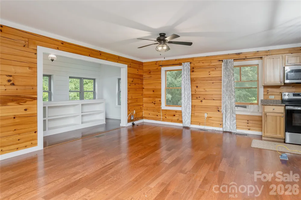 47 Buchanan Lane Canton, NC 28716