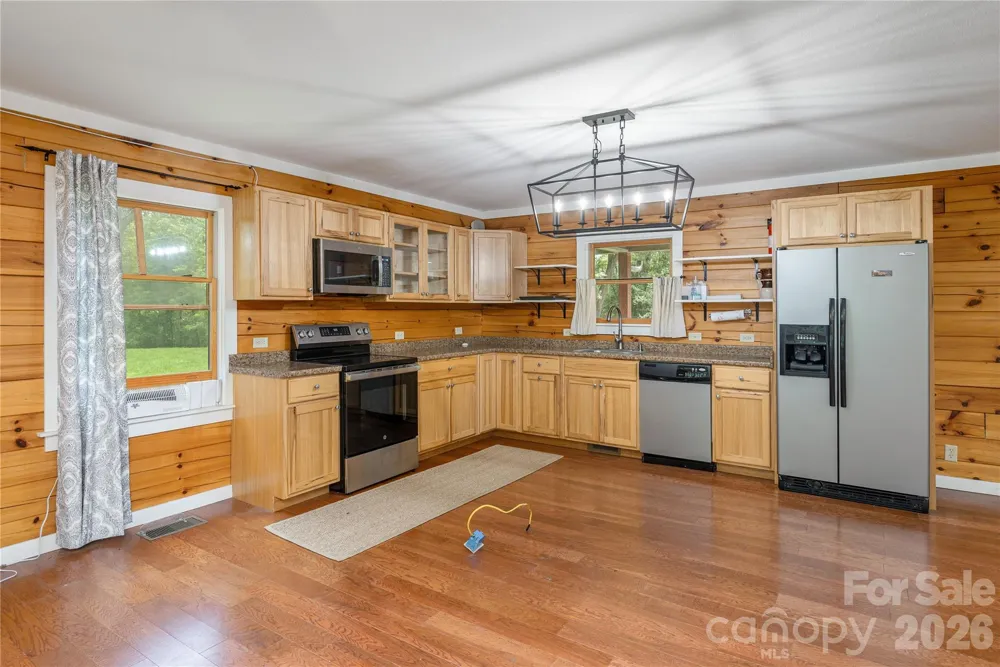 47 Buchanan Lane Canton, NC 28716