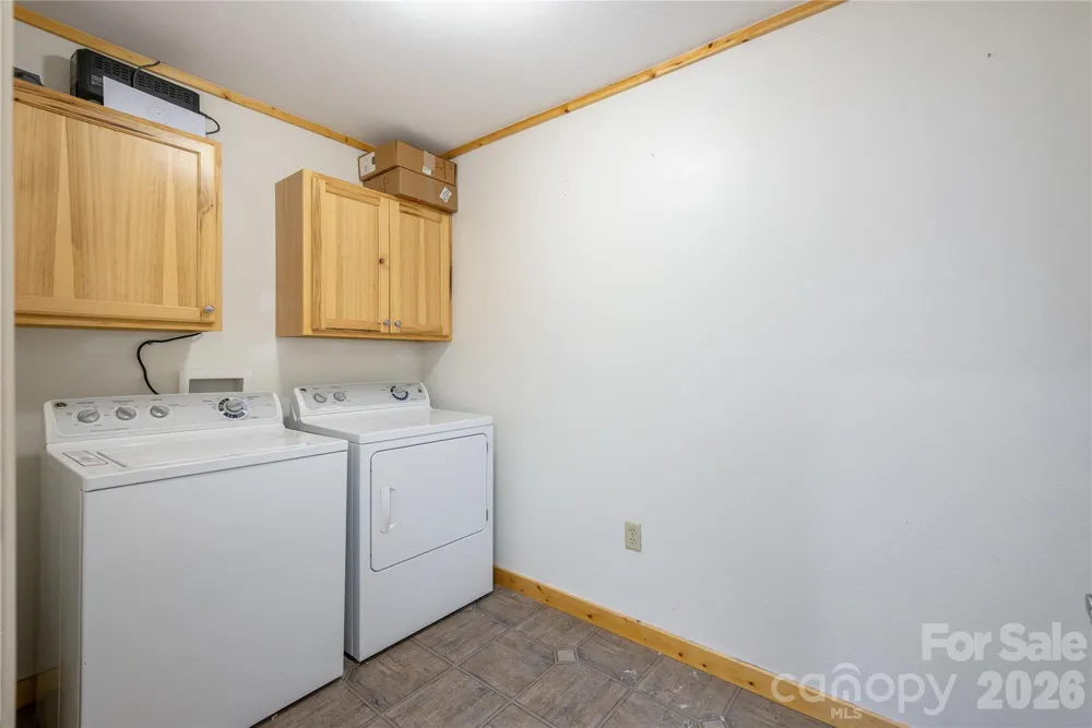 47 Buchanan Lane Canton, NC 28716