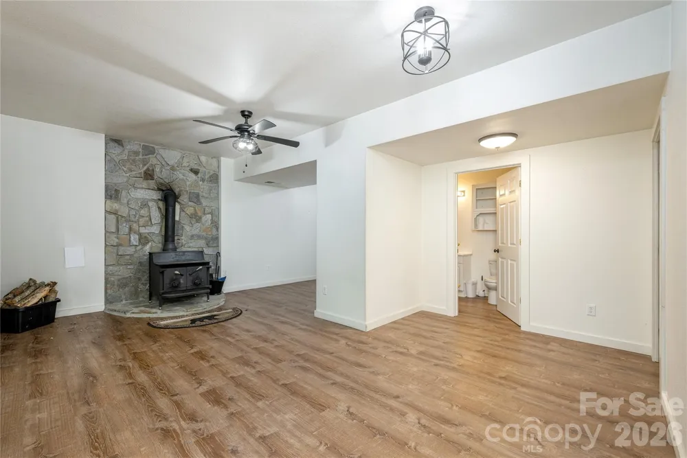 47 Buchanan Lane Canton, NC 28716