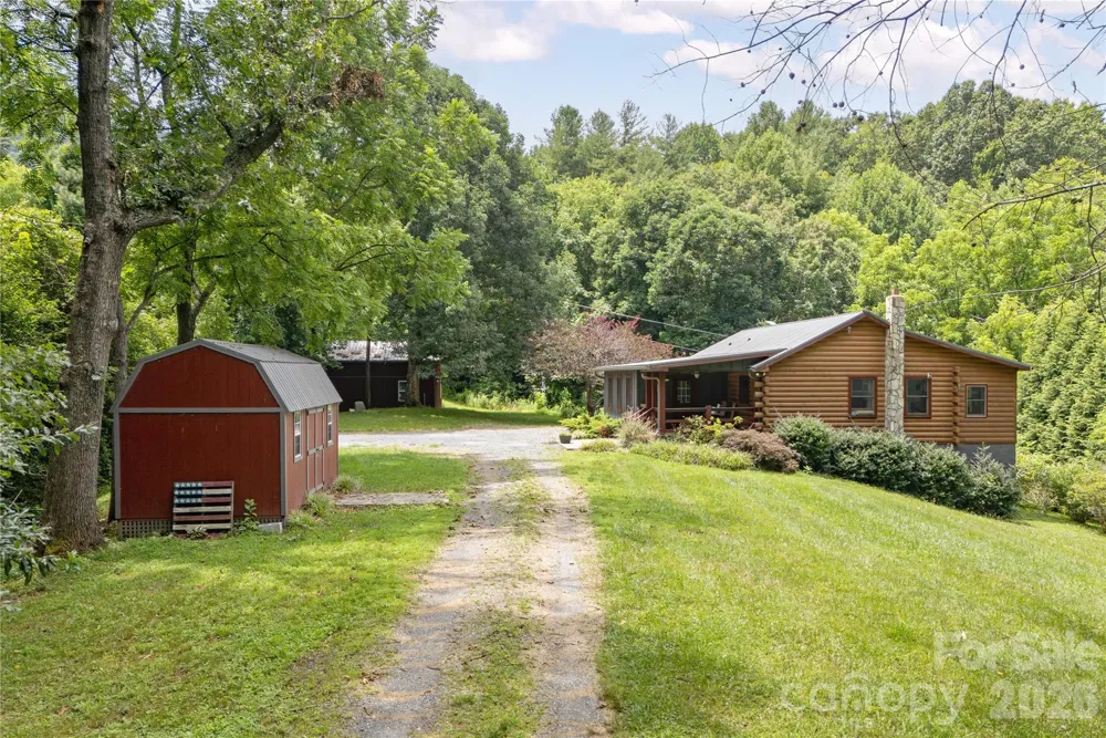 47 Buchanan Lane Canton, NC 28716