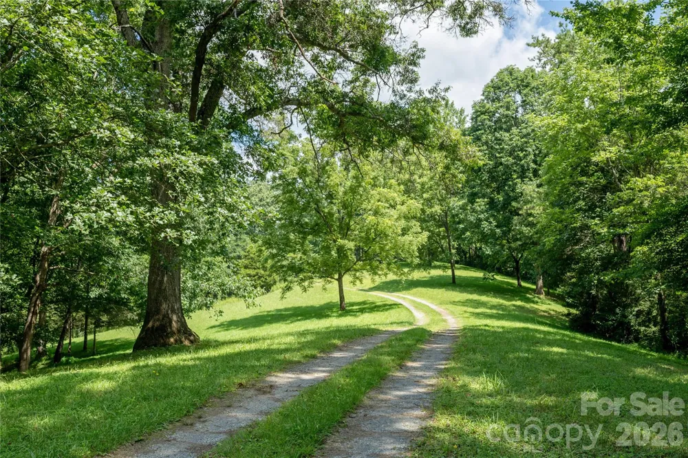 47 Buchanan Lane Canton, NC 28716