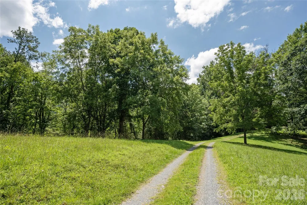 47 Buchanan Lane Canton, NC 28716