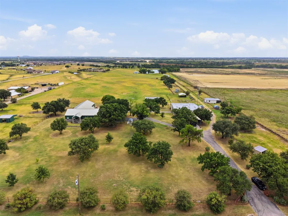 8165 Jackson Road Krum, TX 76249