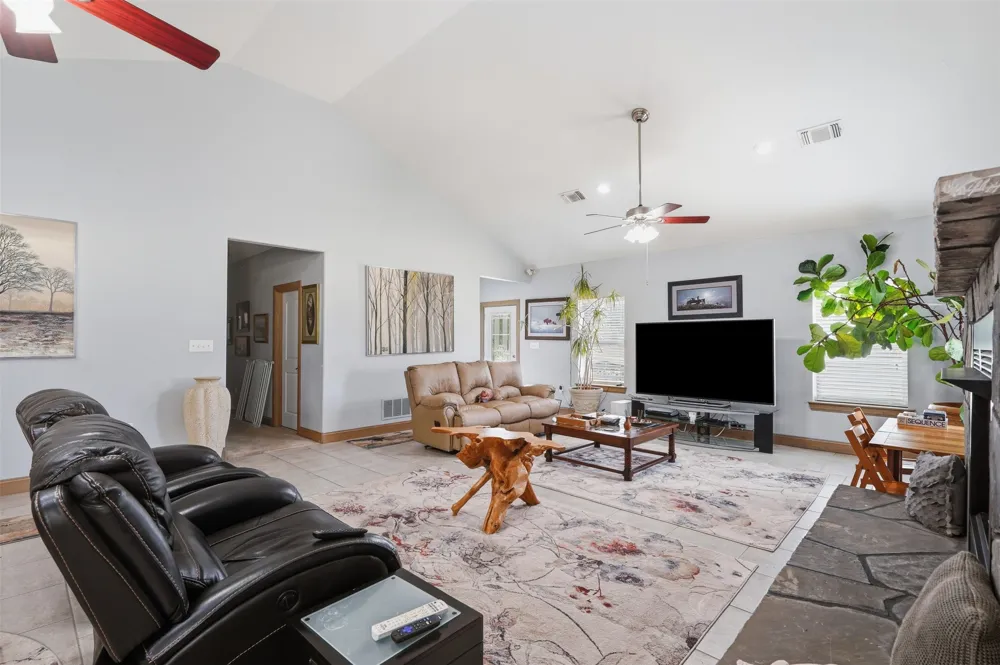 8165 Jackson Road Krum, TX 76249