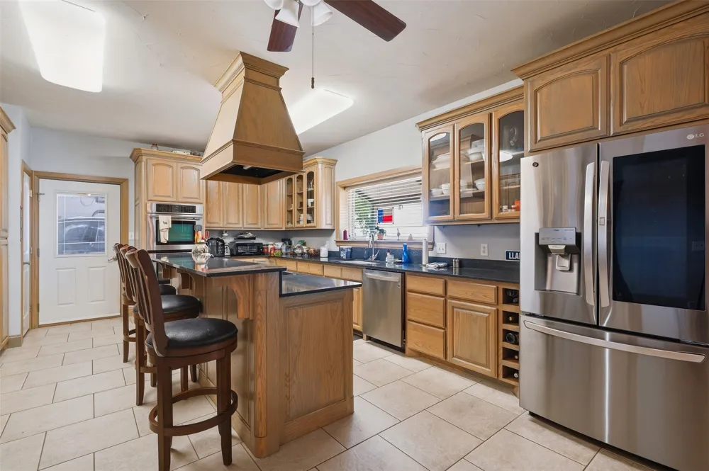 8165 Jackson Road Krum, TX 76249