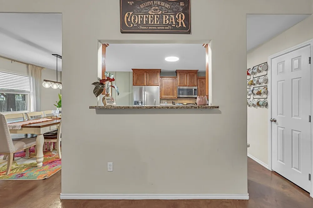 213 Woodlands Boulevard Bellmead, TX 76705