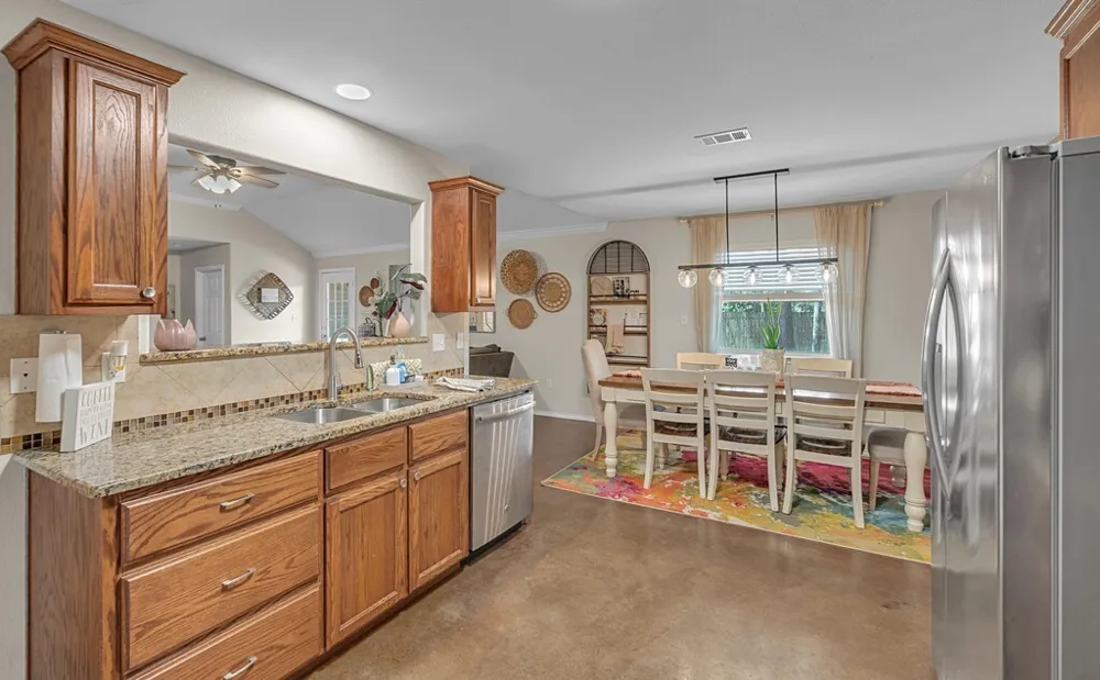 213 Woodlands Boulevard Bellmead, TX 76705