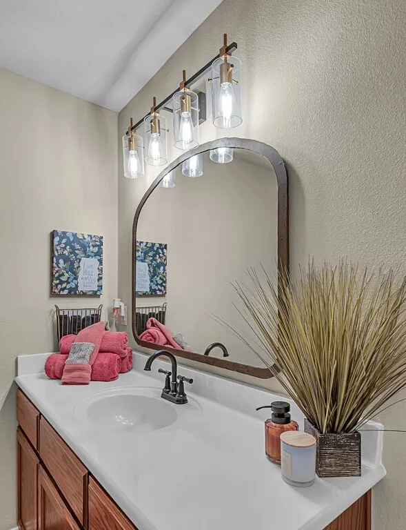 213 Woodlands Boulevard Bellmead, TX 76705